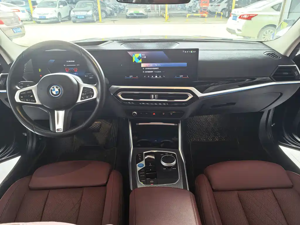 BMW i3 2023 eDrive 40 L Sport