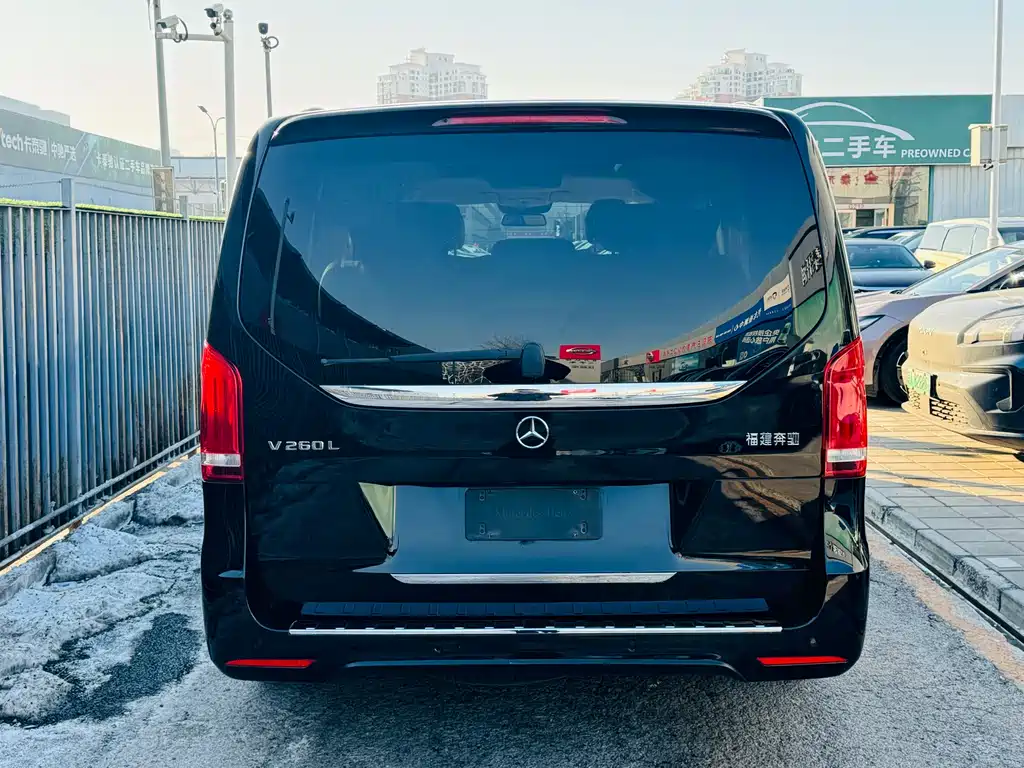 MERCEDES-BENZ V CLASS