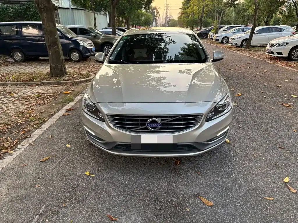 Volvo S60 — миниатюра 2