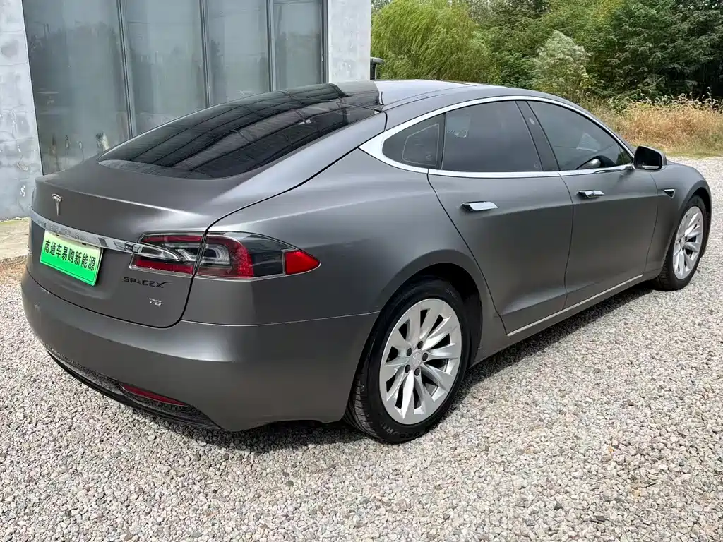 TESLA MODEL S