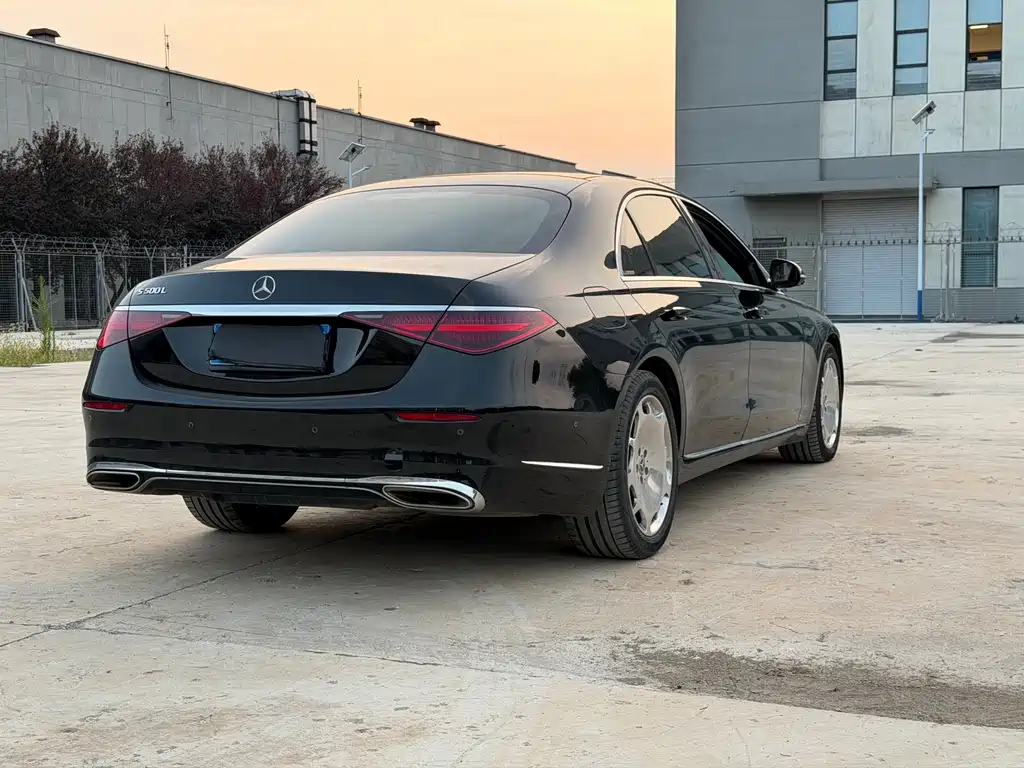 Mercedes-Benz S-Class — миниатюра 18