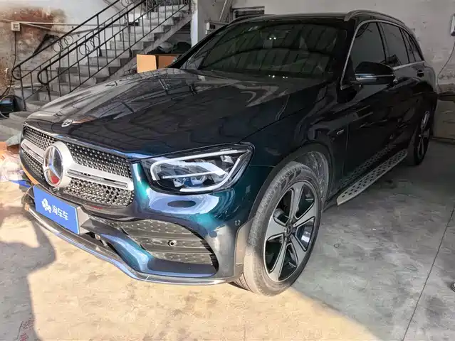 MERCEDES-BENZ GLC