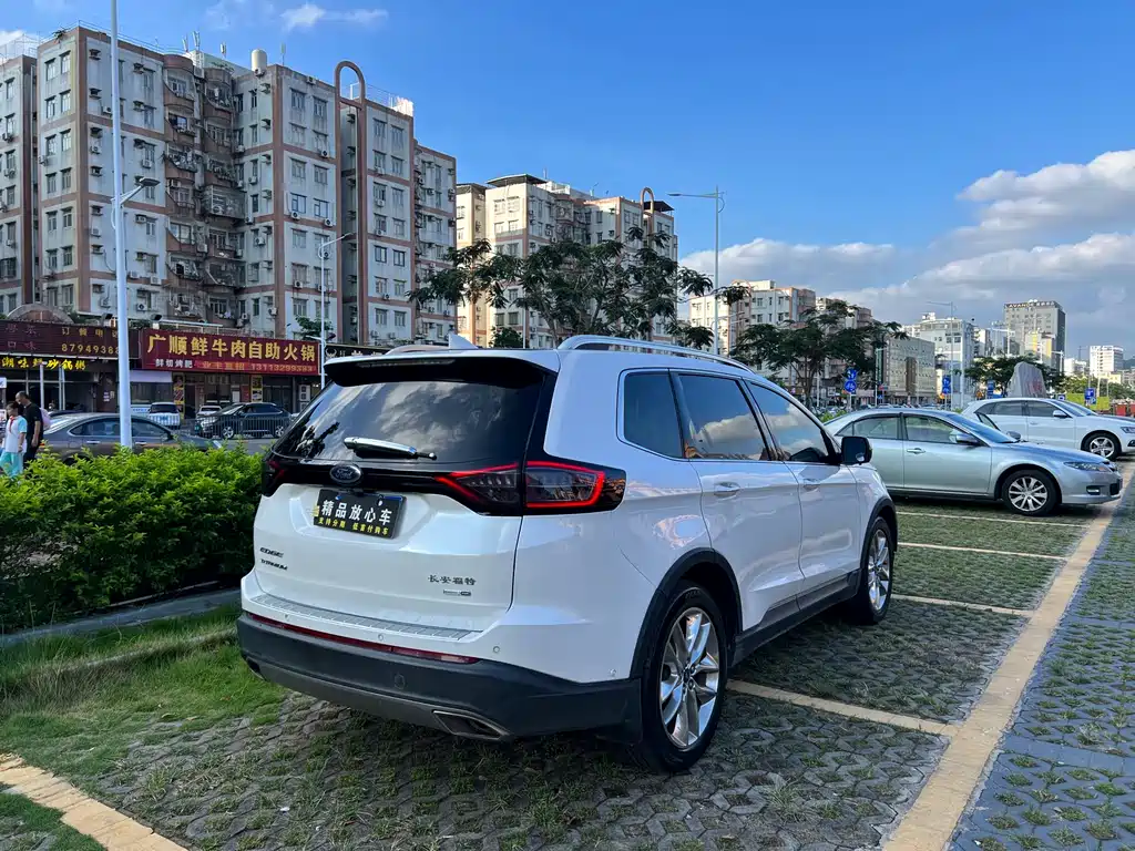 Ford Edge 2015 2.0T GTDi