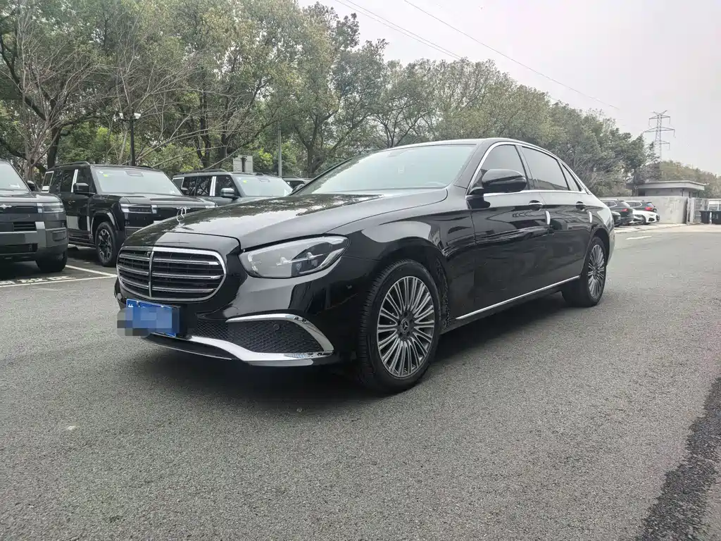 Mercedes-Benz E-Class 2022
