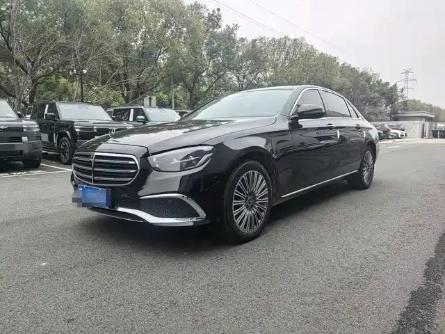 MERCEDES-BENZ E CLASS