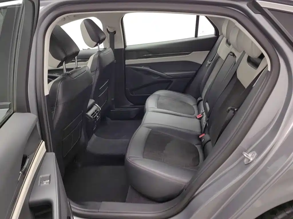 Ford Mondeo — миниатюра 15