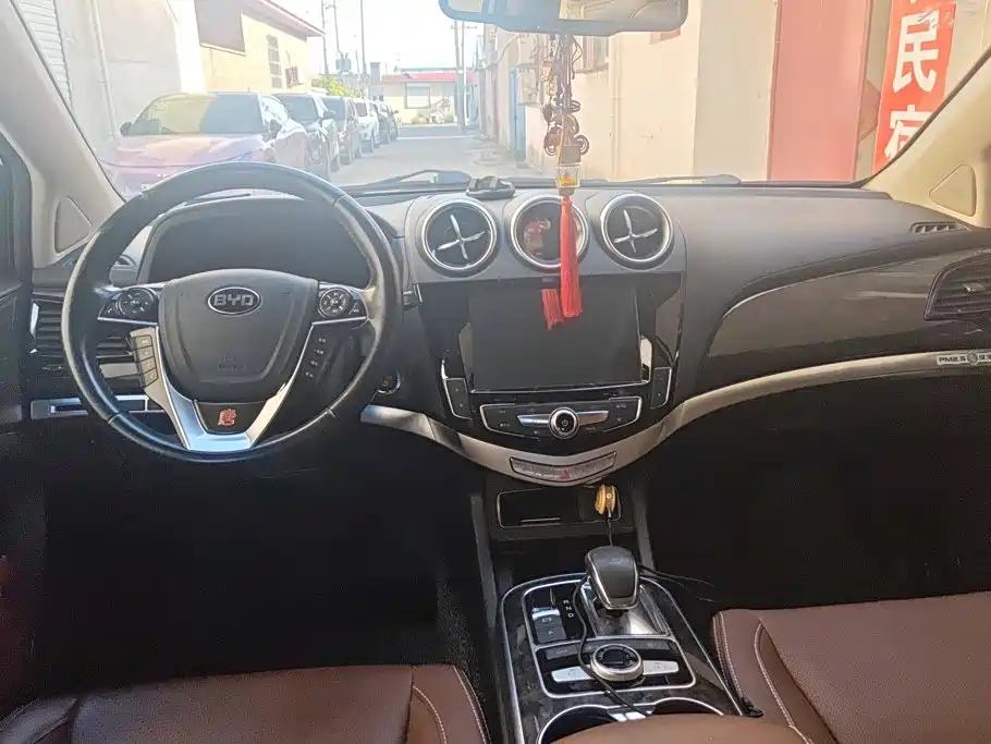 BYD Tang New Energy — миниатюра 12