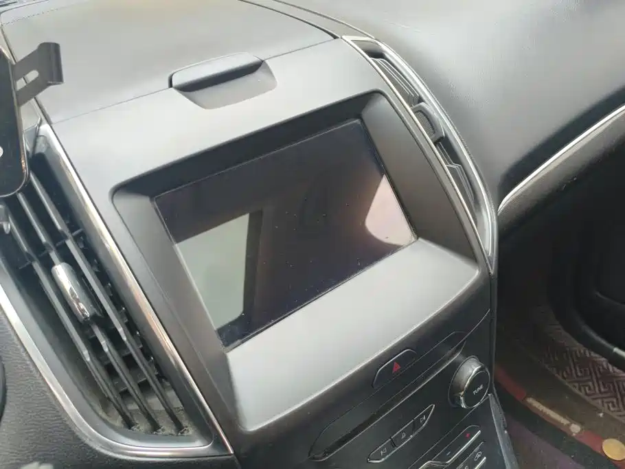 Ford Edge — миниатюра 13