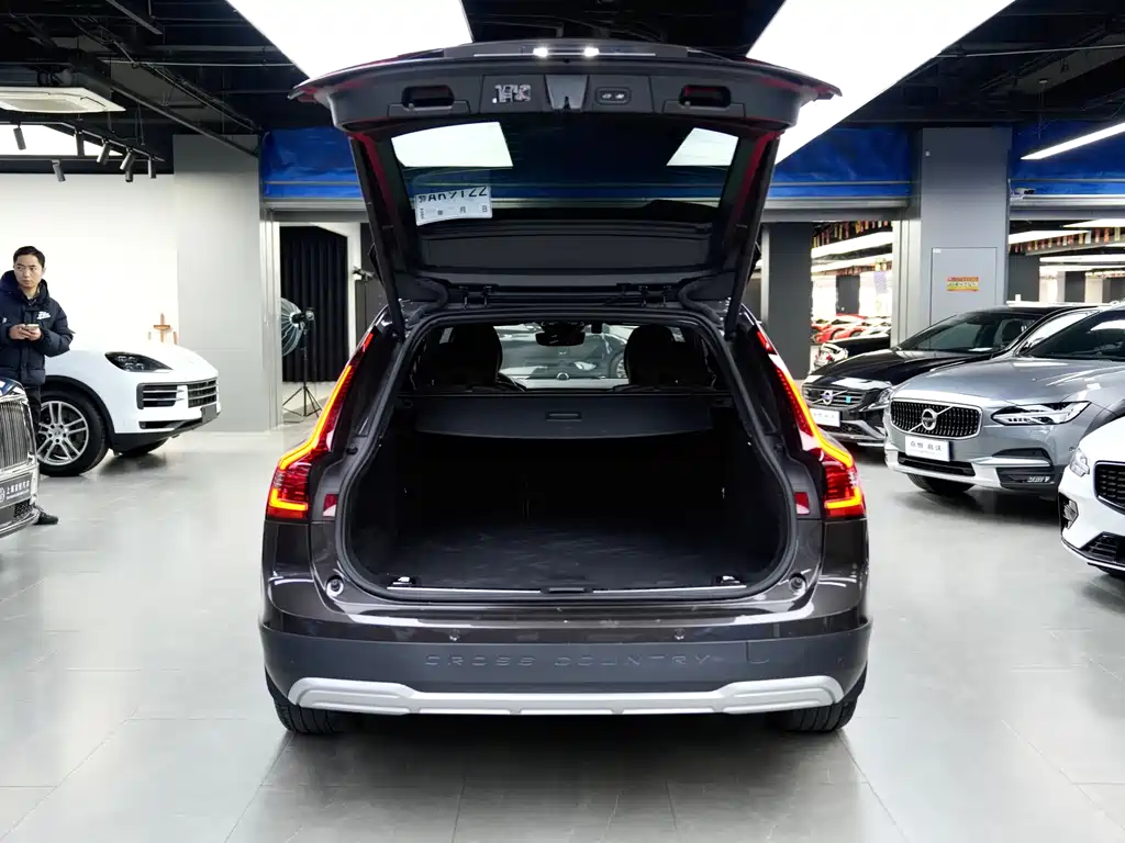 VOLVO V90