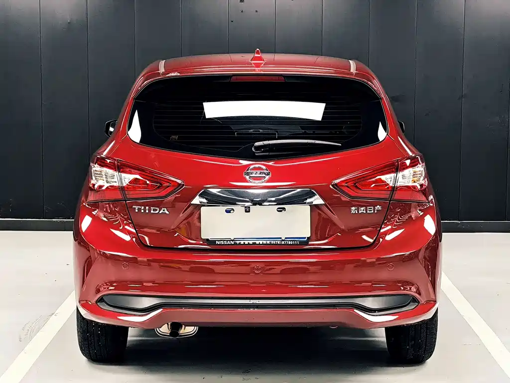 Nissan Tiida — миниатюра 19