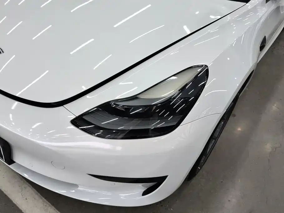Tesla Model 3 — миниатюра 5