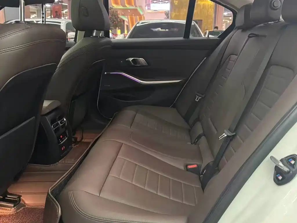 BMW 3 Series — миниатюра 9