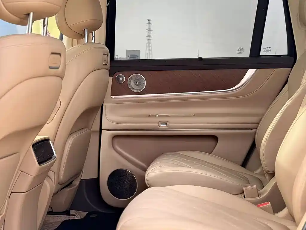 AITO ASK THE WORLD M9