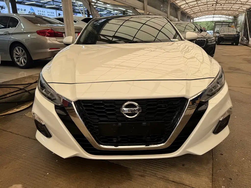 NISSAN TEANA