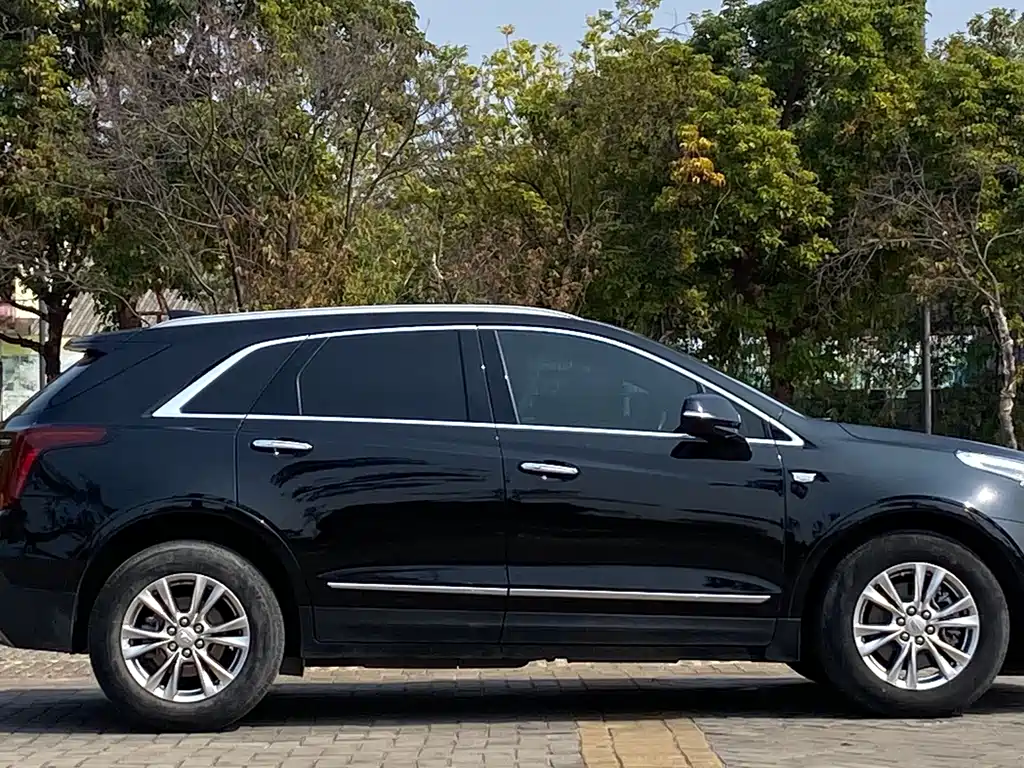 CADILLAC XT5