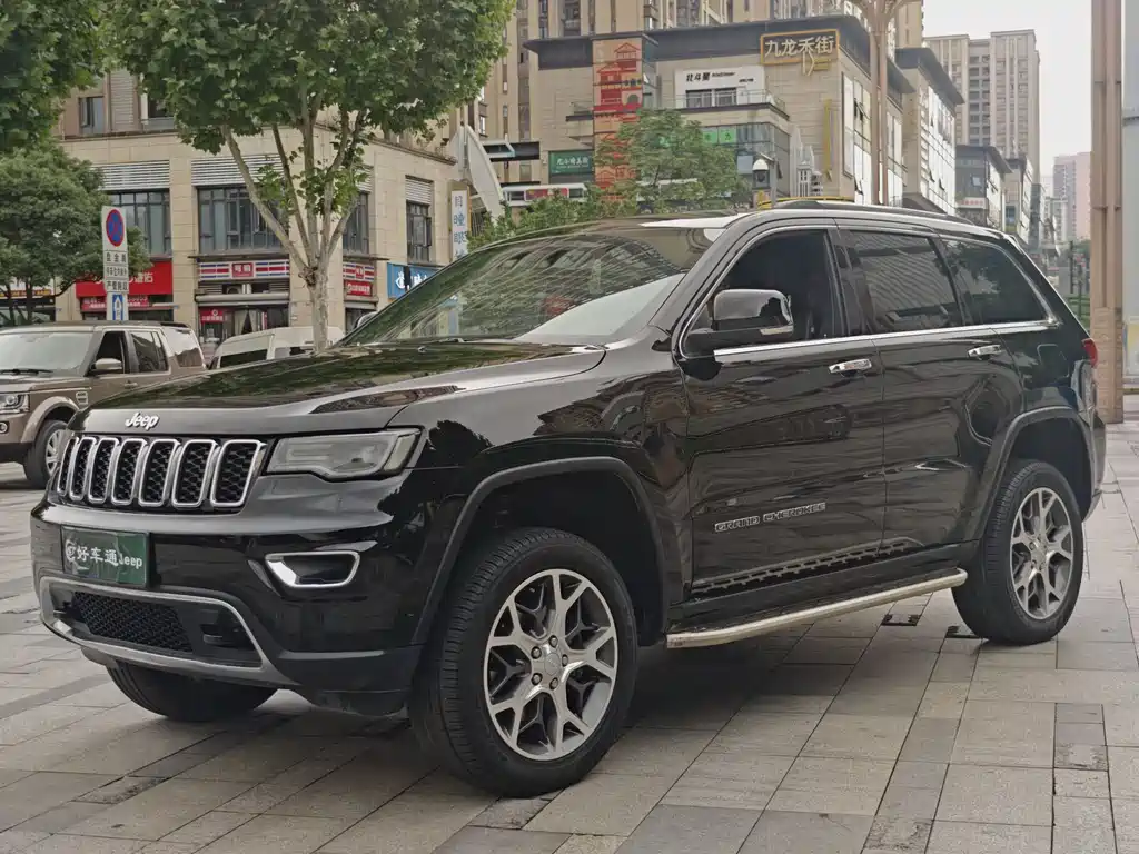Купить Jeep Grand Cherokee (Import)