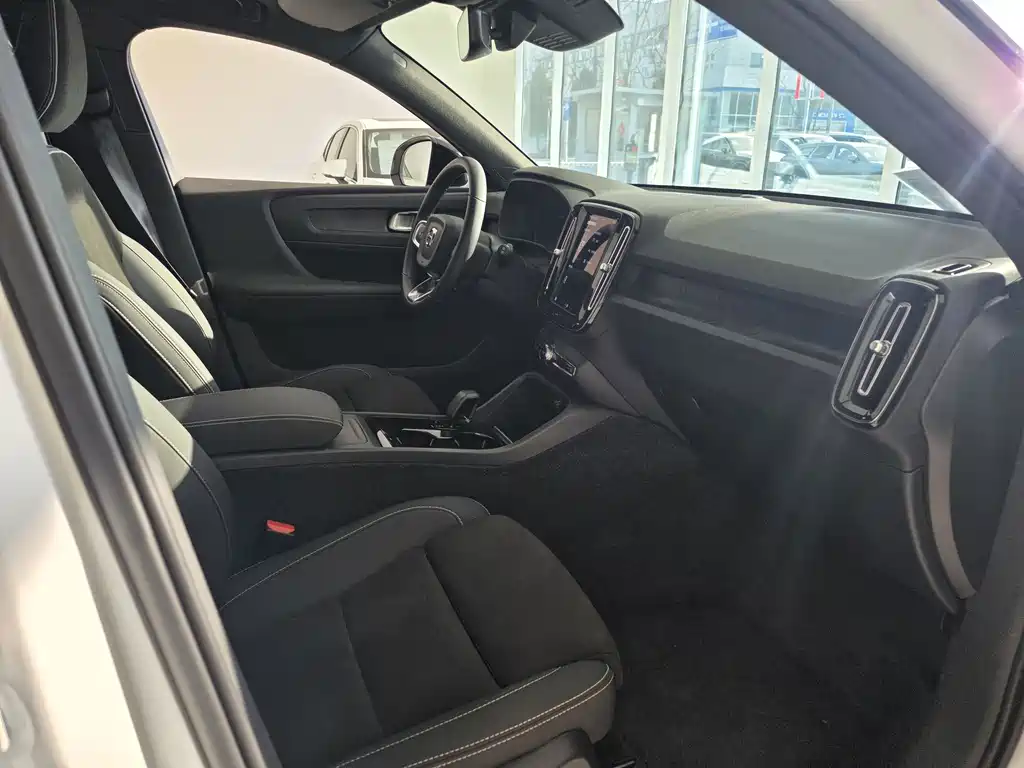 VOLVO XC40 NEW ENERGY