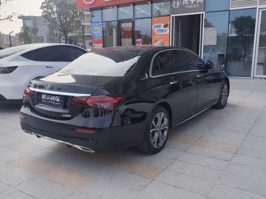 MERCEDES-BENZ E CLASS