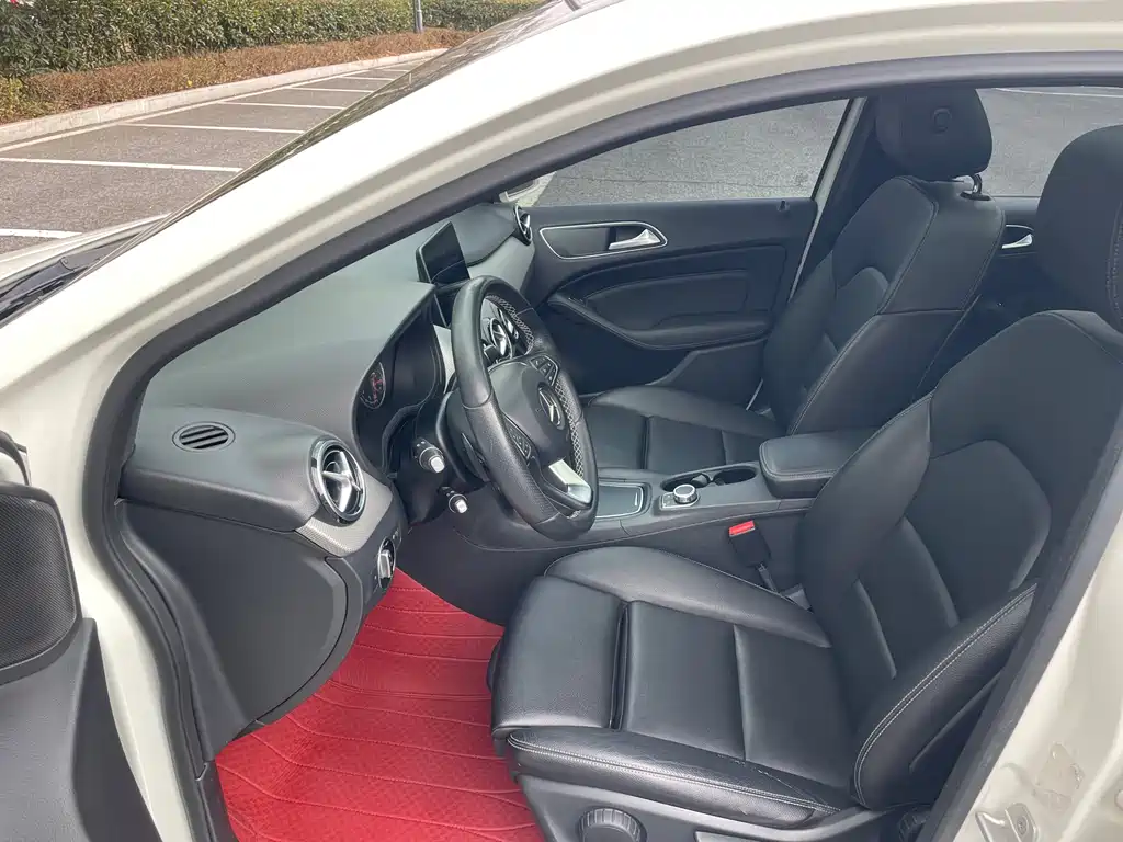 MERCEDES-BENZ B CLASS