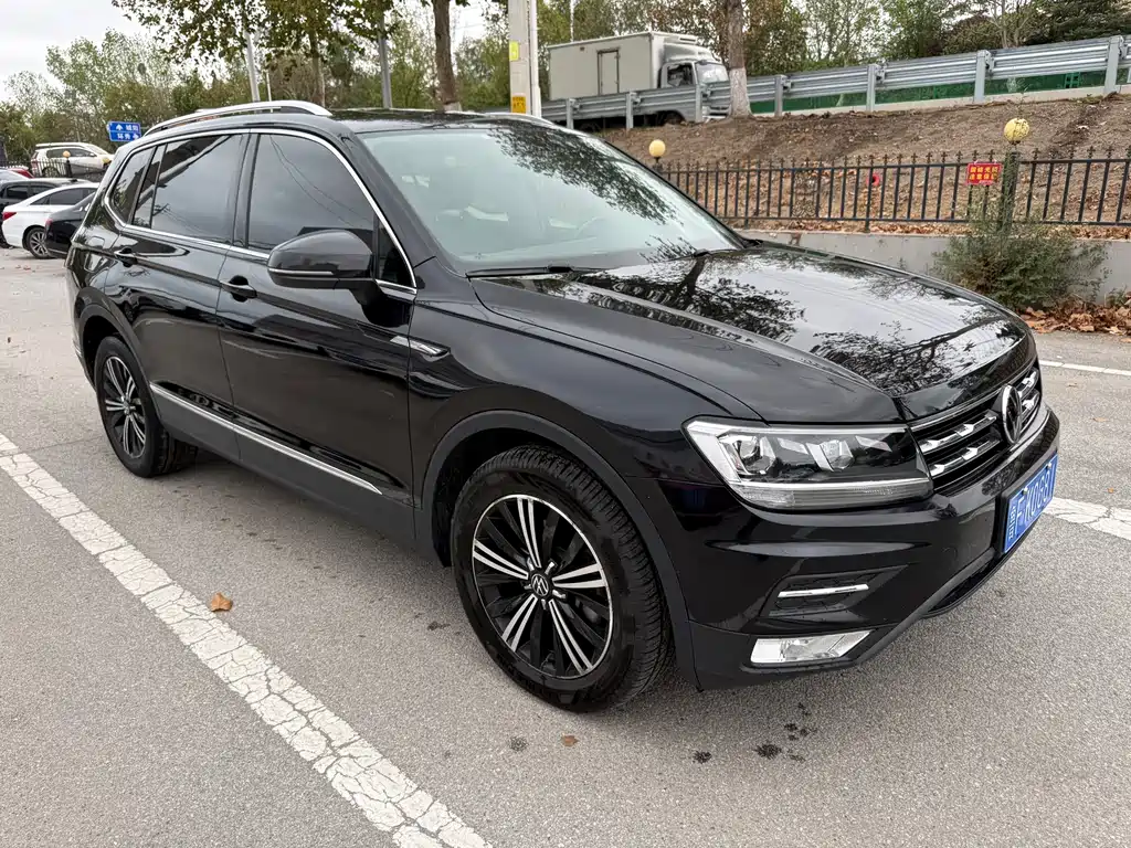 Volkswagen Tiguan L — миниатюра 3