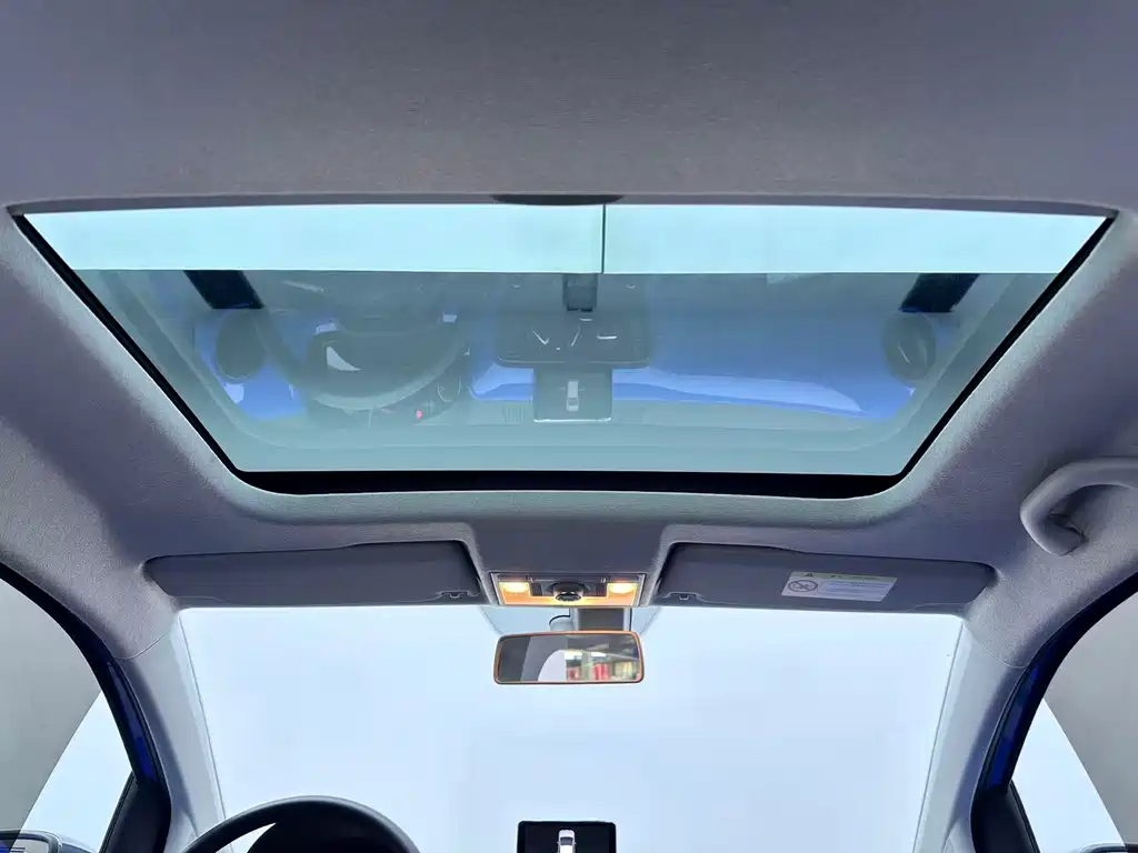 Volkswagen up! — миниатюра 13