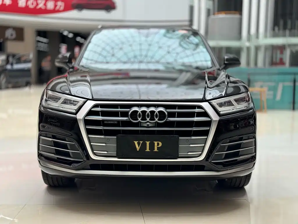 Audi Q5L — миниатюра 2