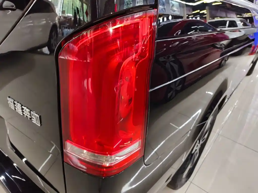 Mercedes-Benz V-Class V 2022 V 260 L Luxury