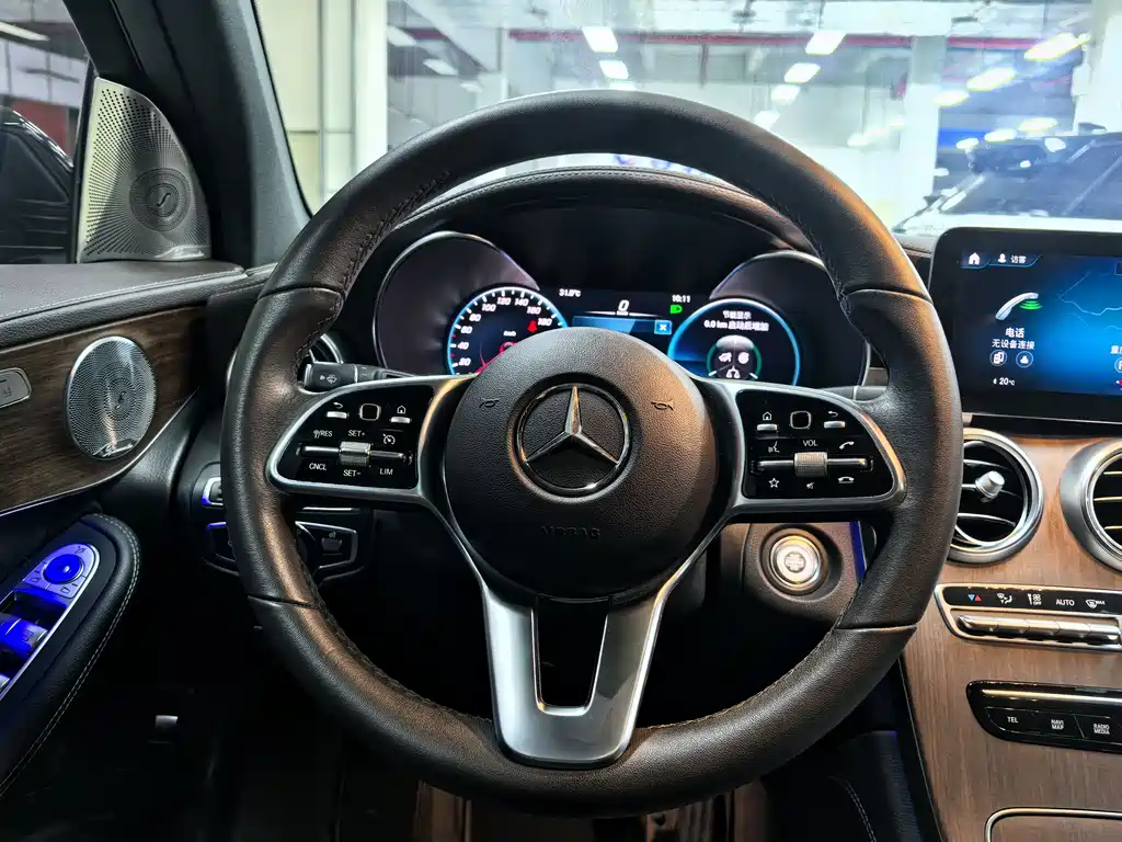 MERCEDES-BENZ GLC