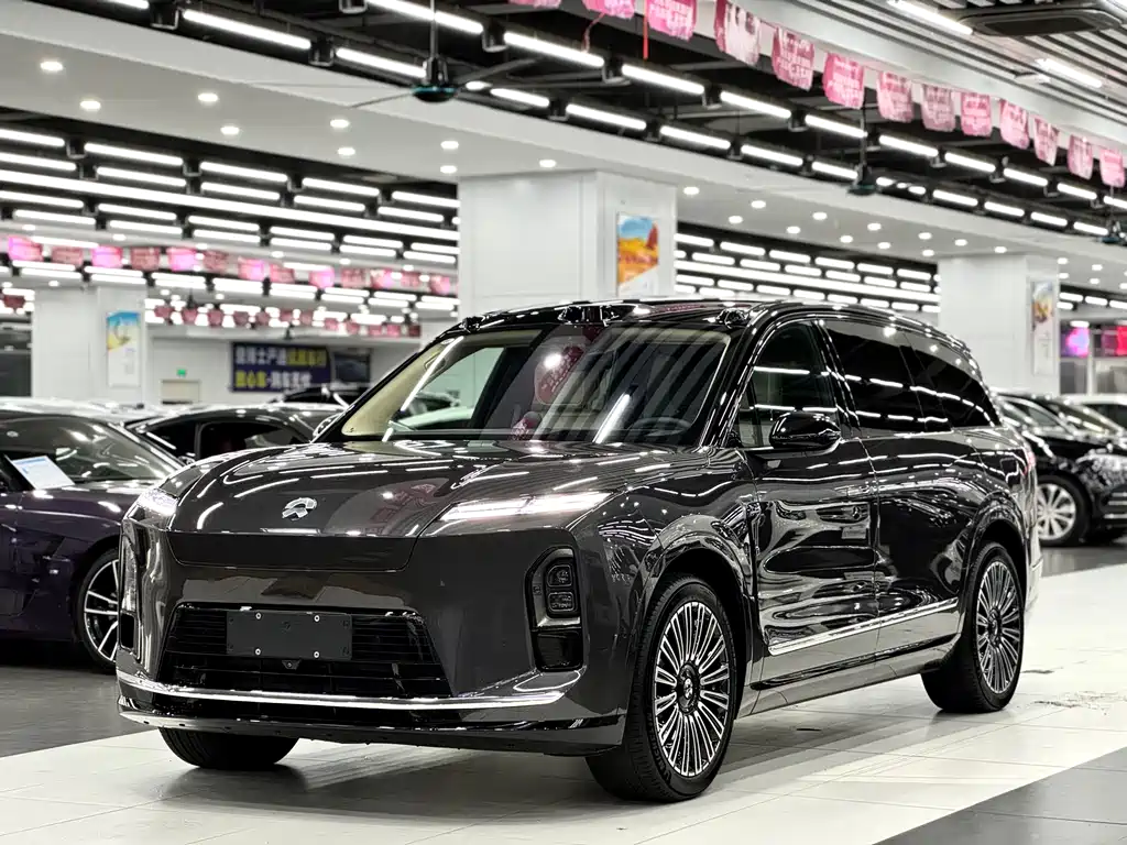 Nio ES8 2025