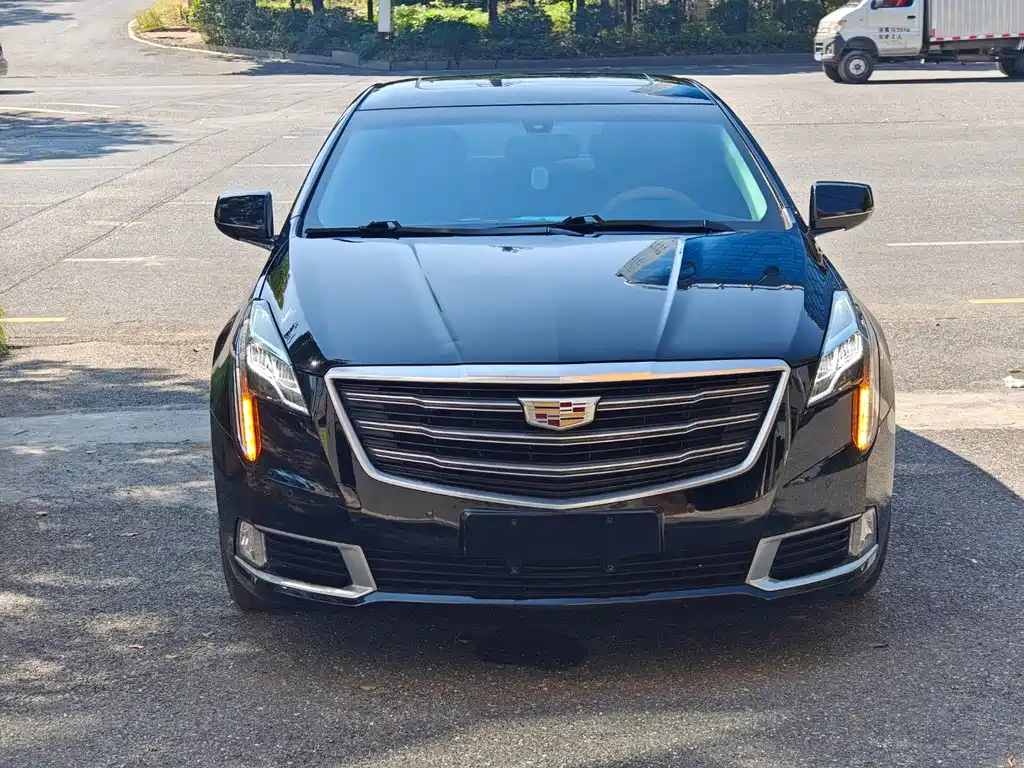 CADILLAC XTS