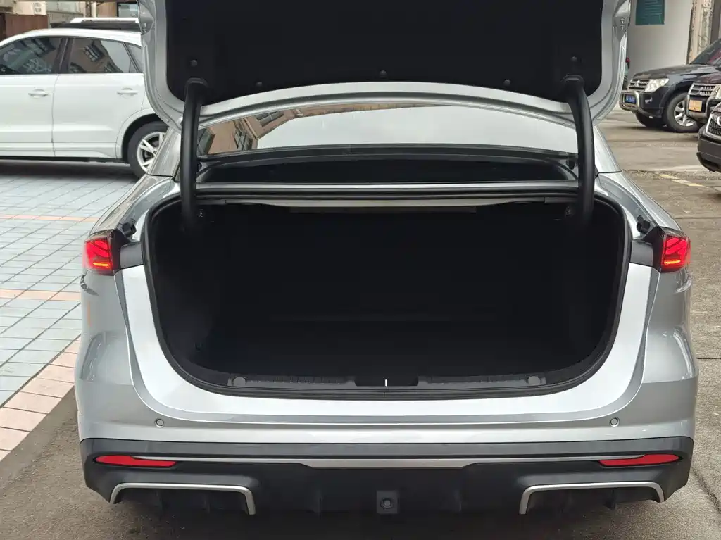 GEELY GALAXY GALAXY L6