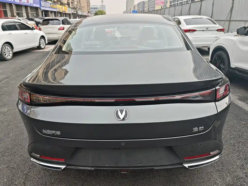 Changan Eado 2025 1.5T 500Bar Luxury