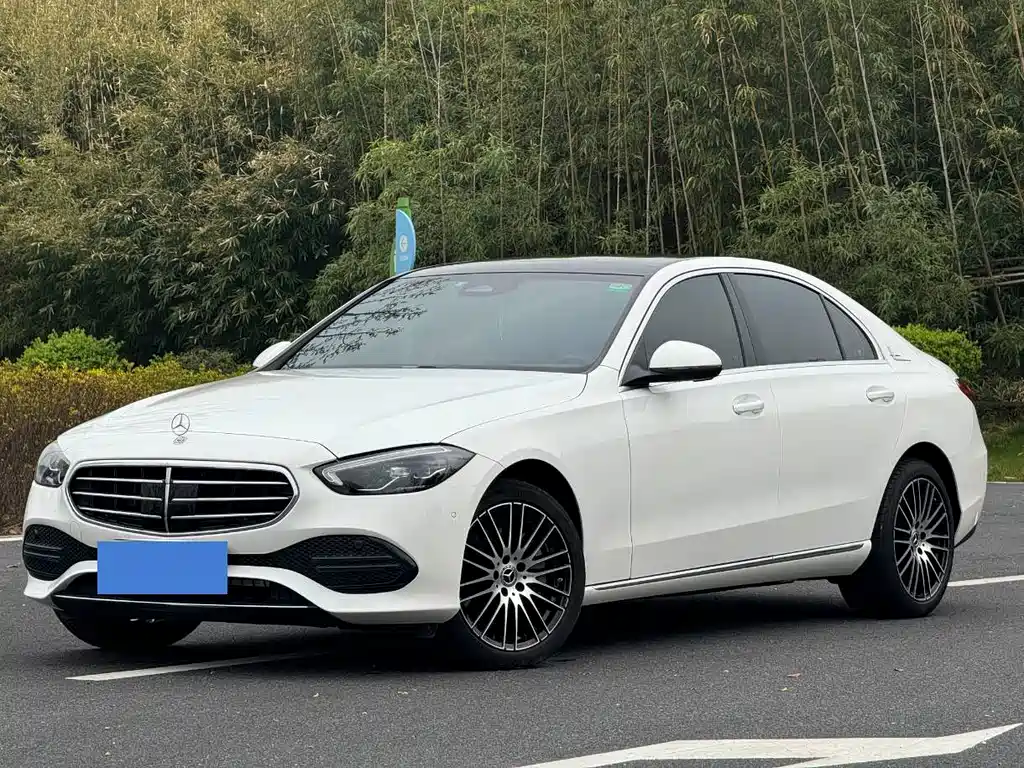 Mercedes-Benz C-Class 2024