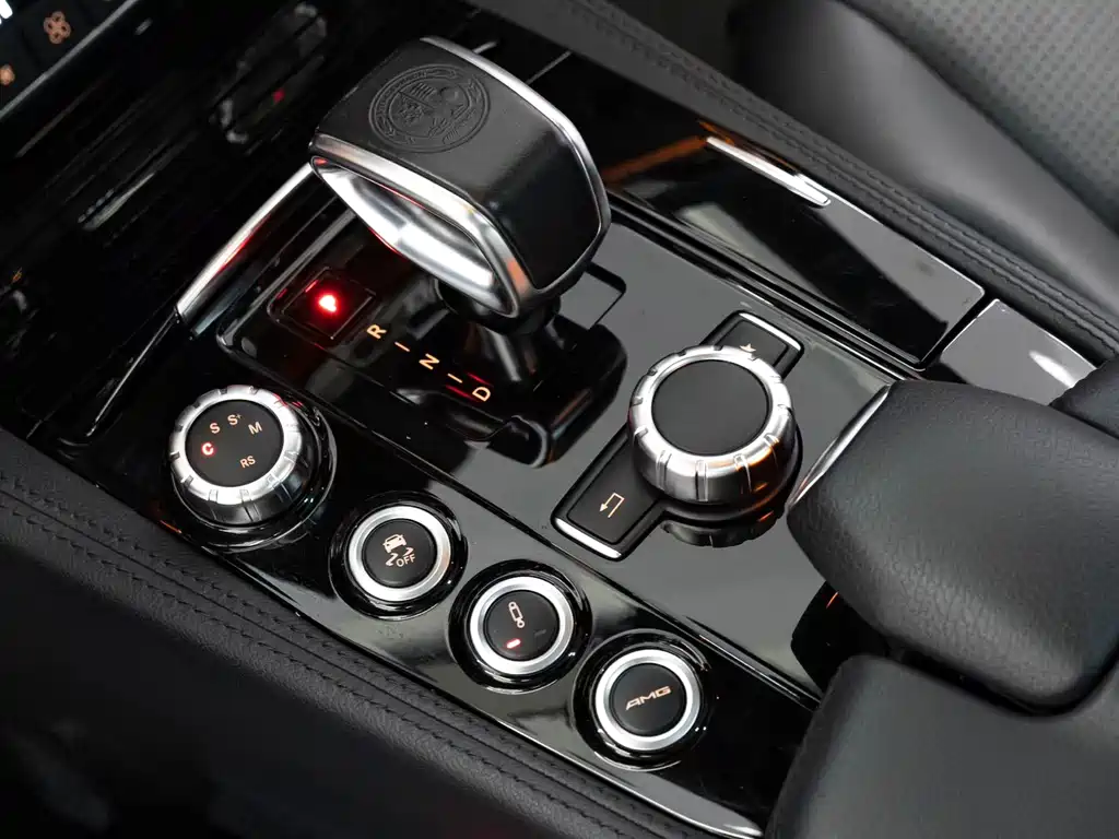 MERCEDES-BENZ CLS AMG