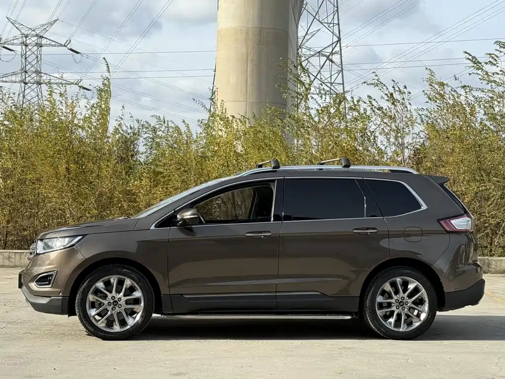 Ford Edge — миниатюра 7