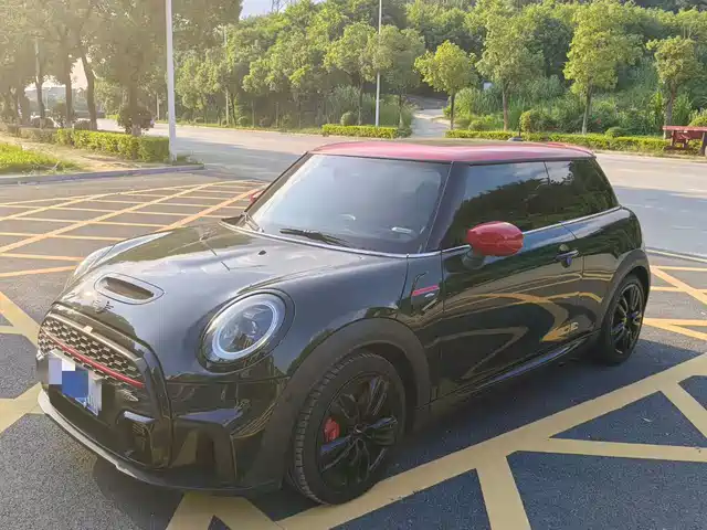 MINI JCW