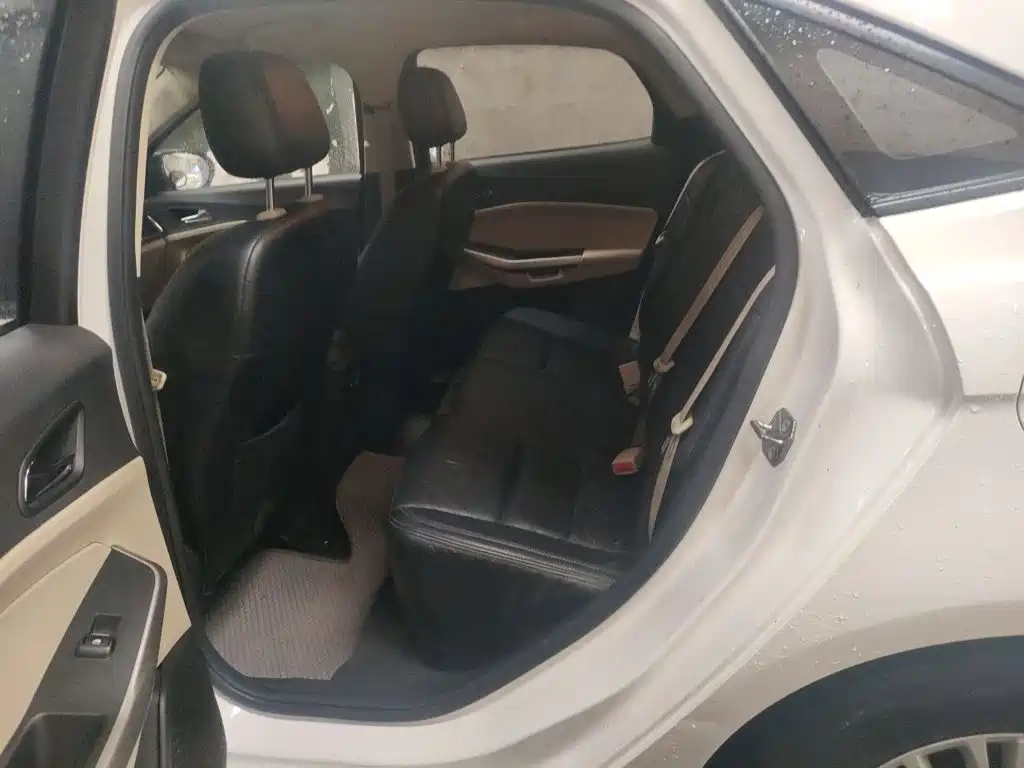 Ford Escort — миниатюра 18