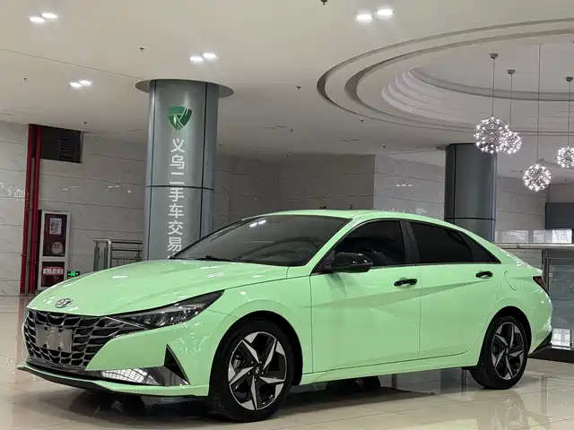 HYUNDAI ELANTRA