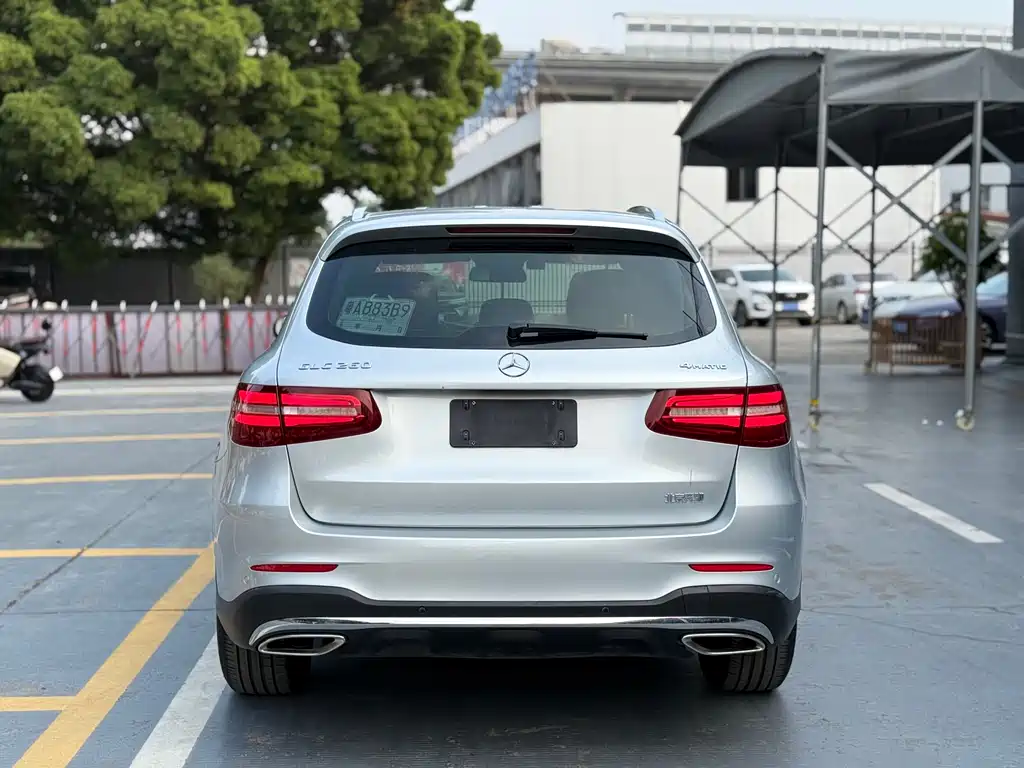 MERCEDES-BENZ GLC