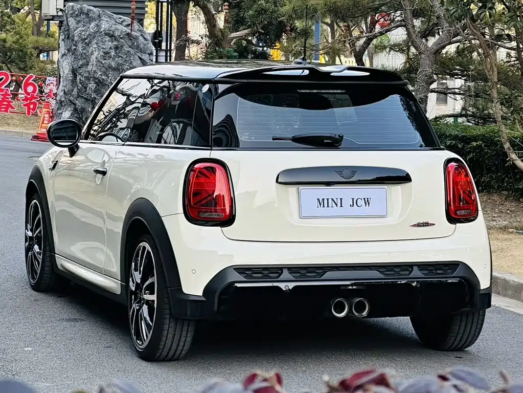 MINI JCW