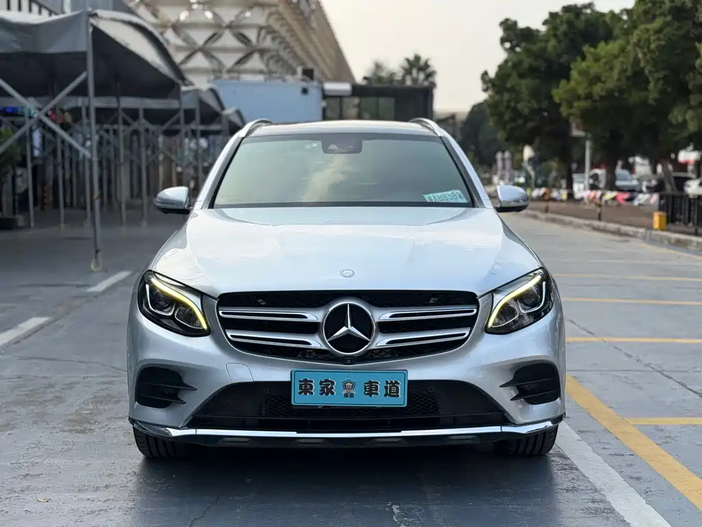 MERCEDES-BENZ GLC