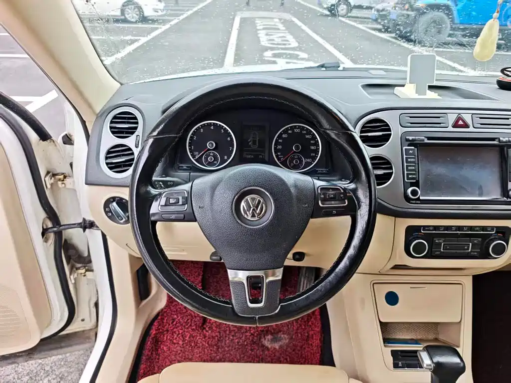 Volkswagen Tiguan 2010 1.8TSI AT
