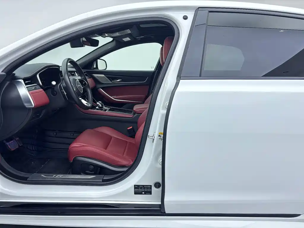 Jaguar XFL — миниатюра 17