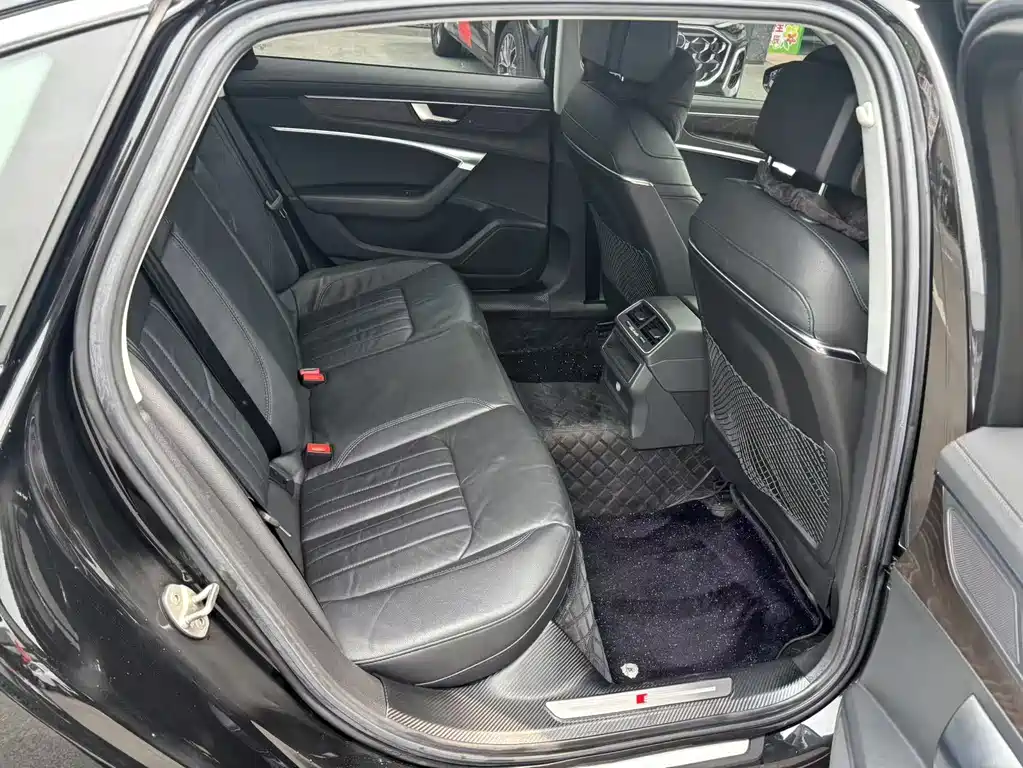 Audi A6L 2021 40 TFSI Luxury
