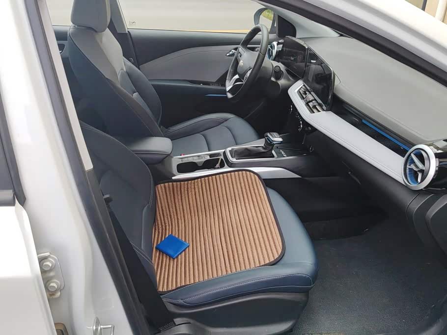 Chevrolet Monza 1.5 л 2024 г. Белый, пробег 30000 км
