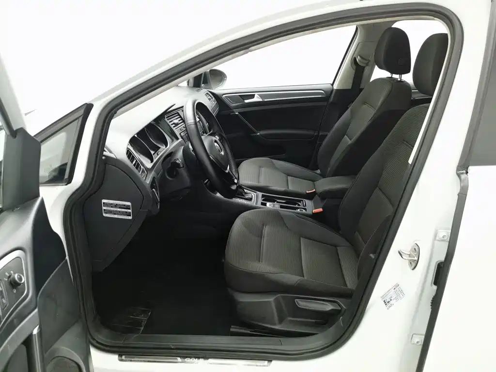 Volkswagen Golf — миниатюра 10
