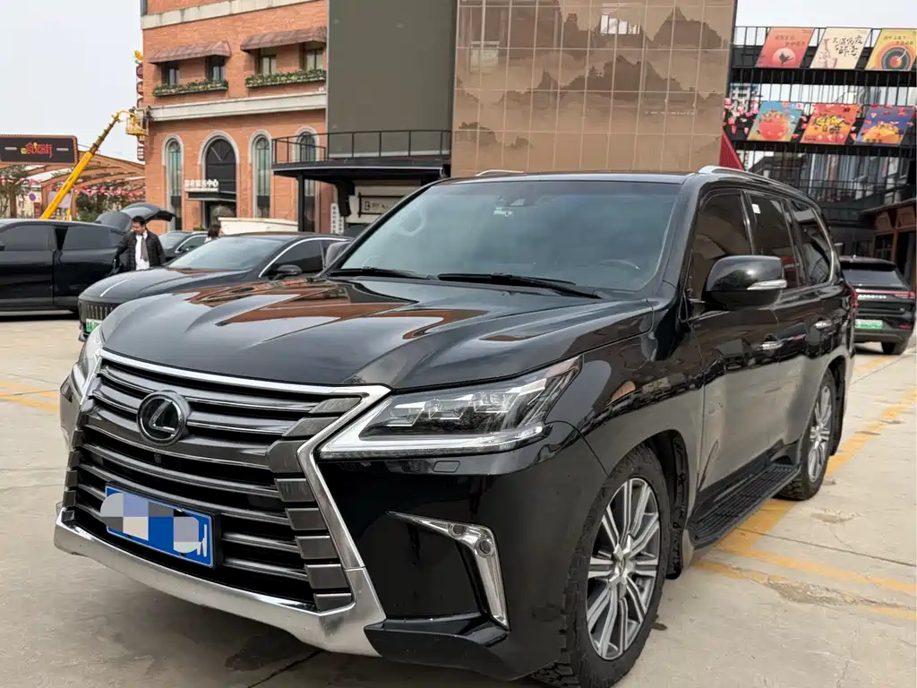 Lexus LX 2016