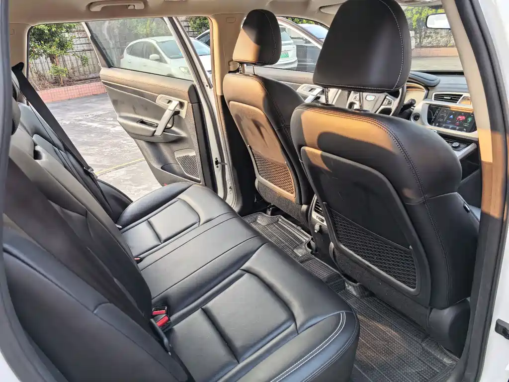 GEELY AUTOMOBILE BOYUE