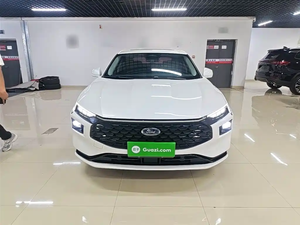 Ford Mondeo 2023 EcoBoost 180 Luxury