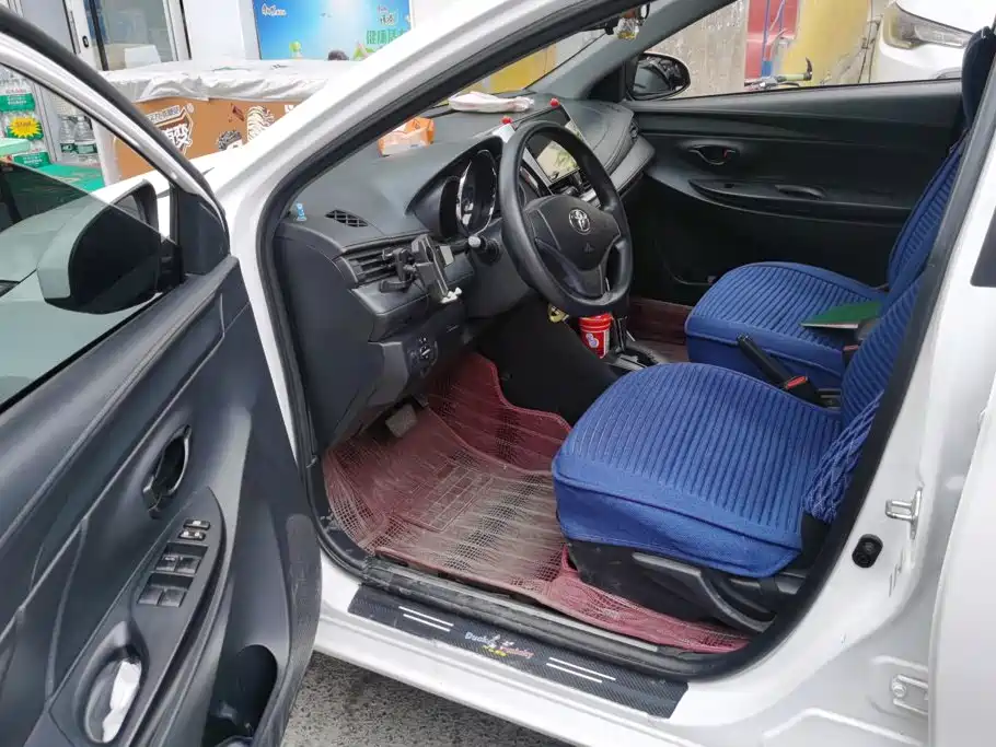 Toyota Yaris L — миниатюра 9